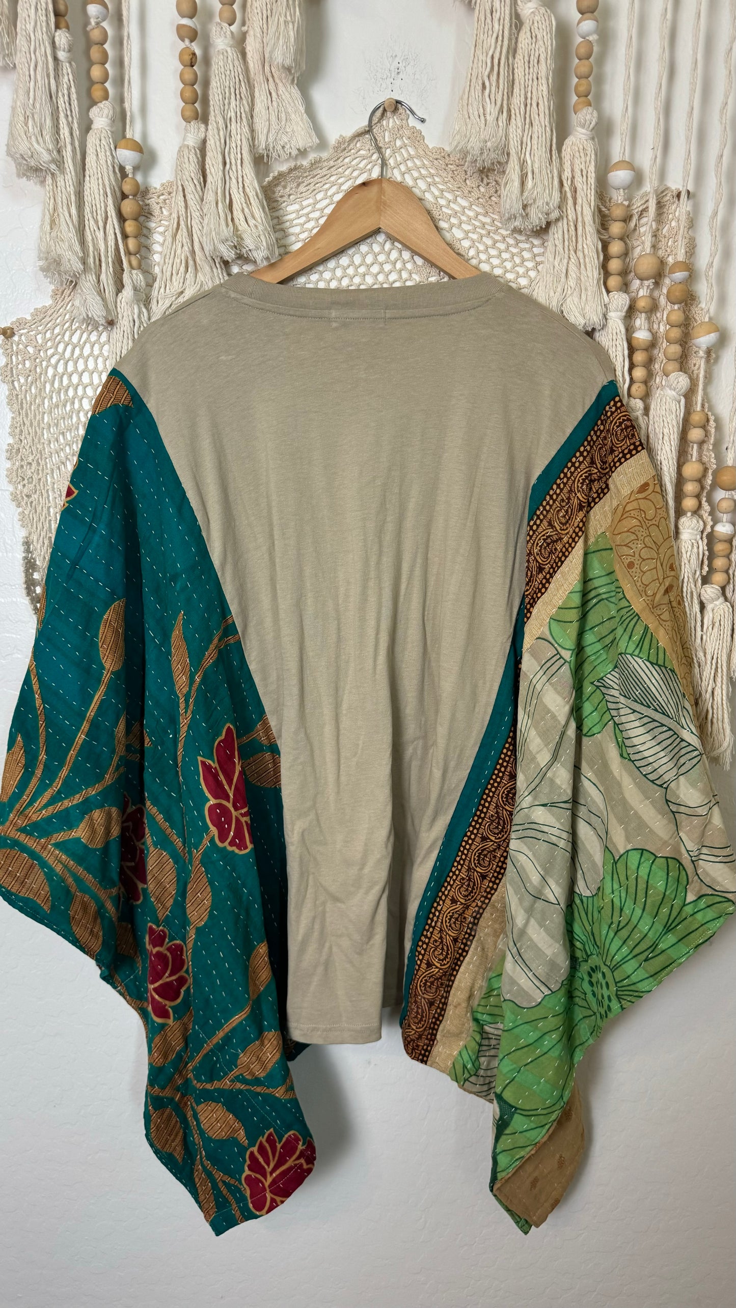 ADULT Kantha T-Shirt Top 015